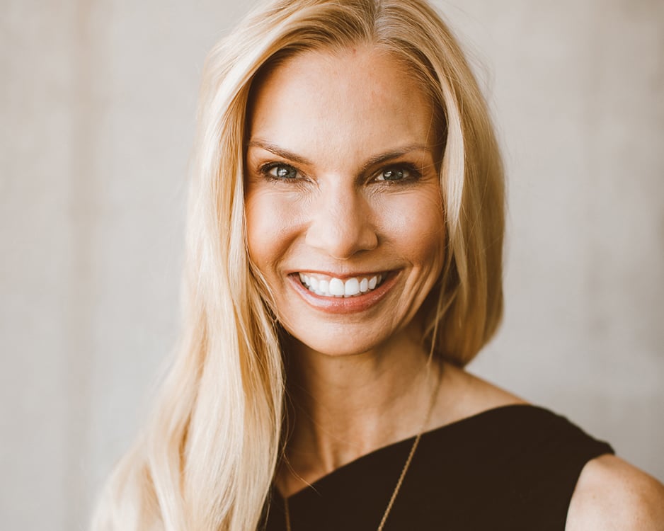 Tess Roering Headshots_CROP